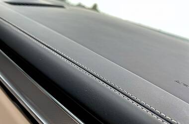 Внедорожник / Кроссовер Porsche Cayenne 2021 в 