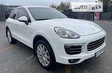 Позашляховик / Кросовер Porsche Cayenne 2015 в Харкові