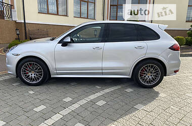 Позашляховик / Кросовер Porsche Cayenne 2013 в Львові