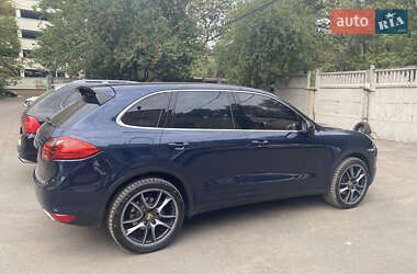 Внедорожник / Кроссовер Porsche Cayenne 2011 в 
