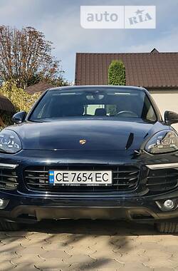 Внедорожник / Кроссовер Porsche Cayenne 2015 в Черновцах