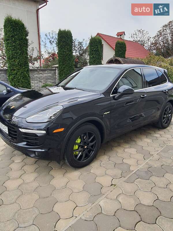 Внедорожник / Кроссовер Porsche Cayenne 2015 в Черновцах