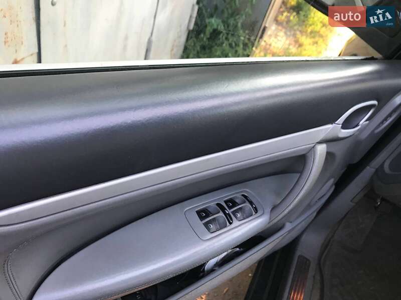 Позашляховик / Кросовер Porsche Cayenne 2004 в Києві