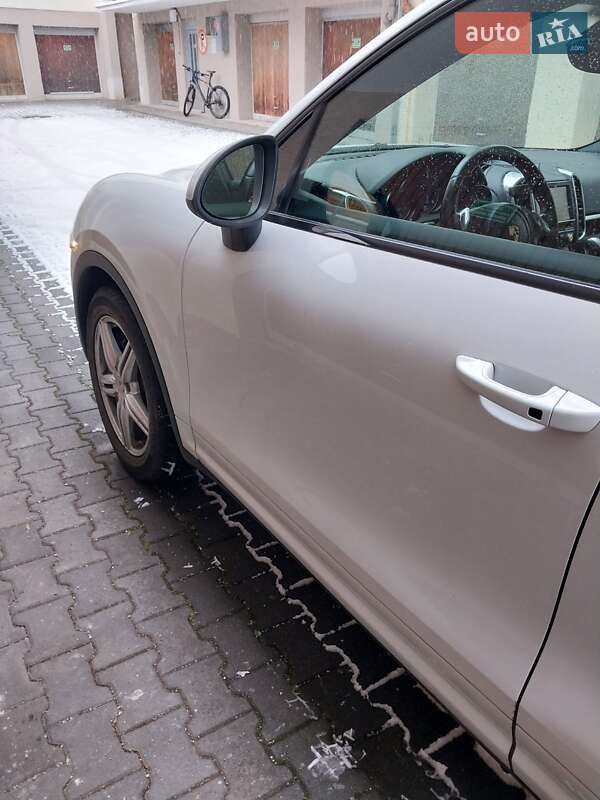 Позашляховик / Кросовер Porsche Cayenne 2012 в Львові фото 12 Позашляховик / Кросовер Porsche Cayenne 2012 в Львові