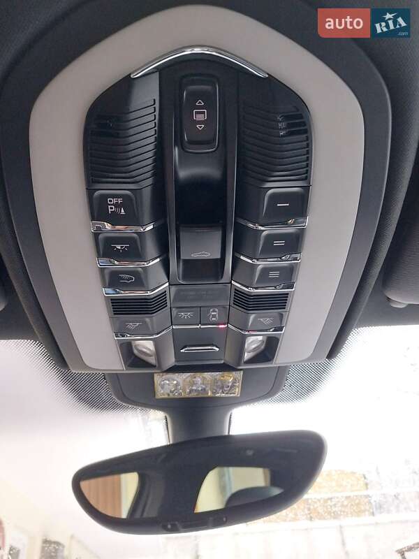 Позашляховик / Кросовер Porsche Cayenne 2012 в Львові фото 15 Позашляховик / Кросовер Porsche Cayenne 2012 в Львові