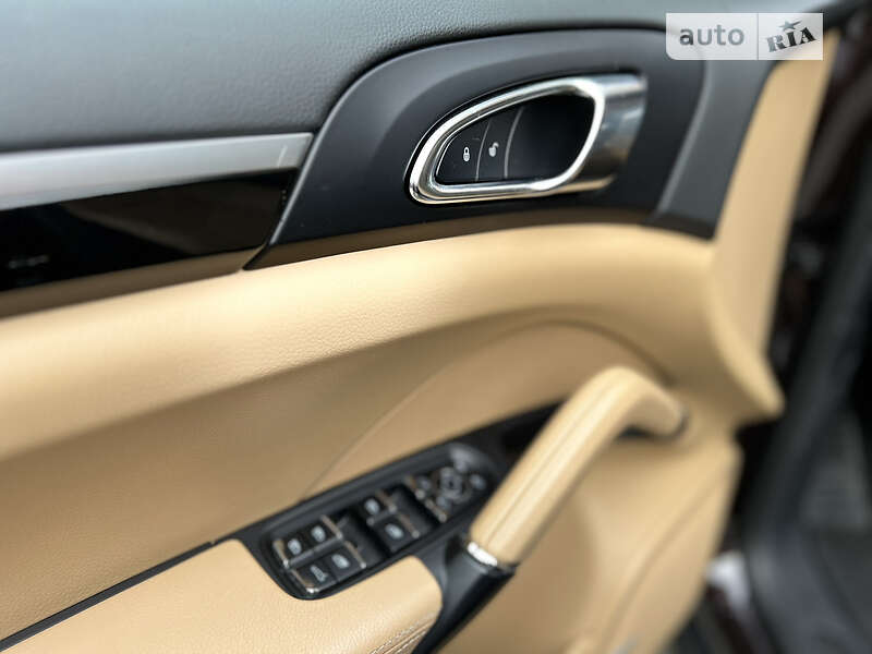 Внедорожник / Кроссовер Porsche Cayenne 2017 в Львове фото 30 Внедорожник / Кроссовер Porsche Cayenne 2017 в Львове