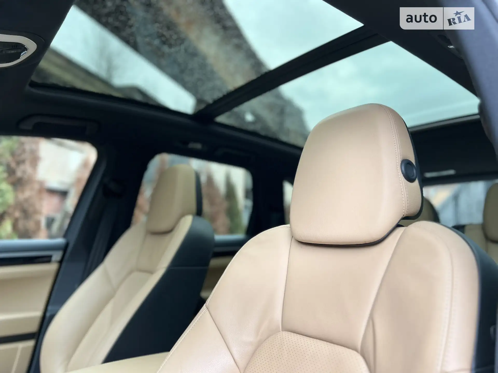 2017 Porsche Cayenne - мініатюра 34