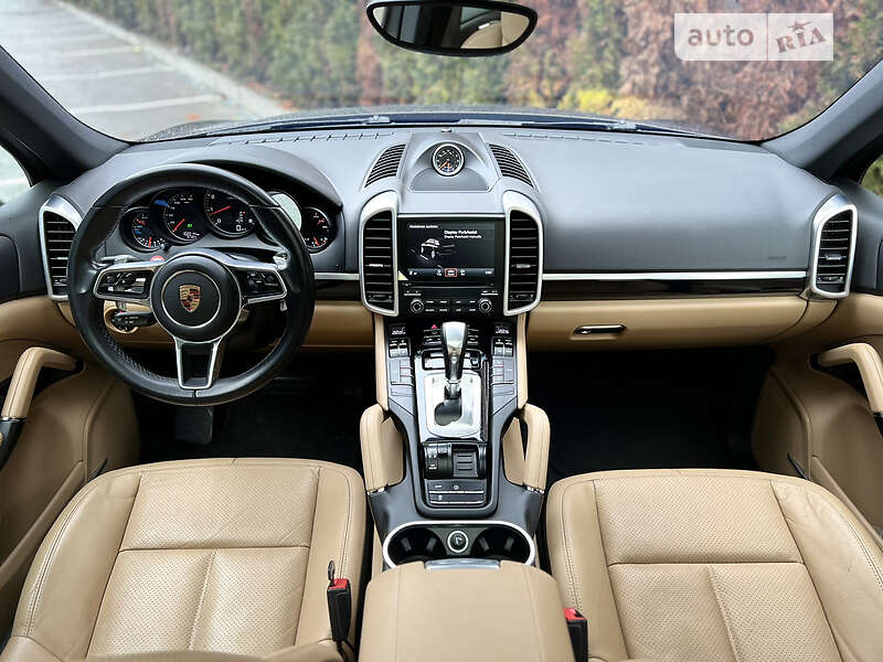 Внедорожник / Кроссовер Porsche Cayenne 2017 в Львове фото 48 Внедорожник / Кроссовер Porsche Cayenne 2017 в Львове