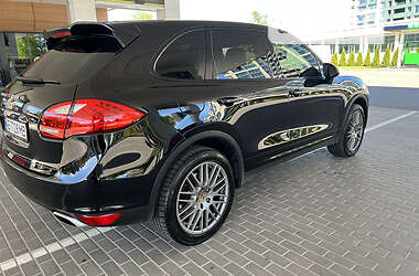 Внедорожник / Кроссовер Porsche Cayenne 2013 в 
