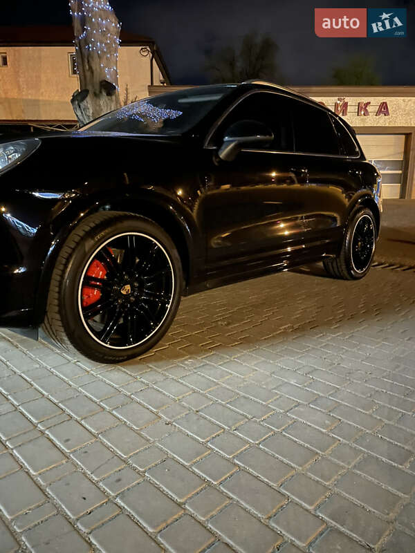 Позашляховик / Кросовер Porsche Cayenne 2010 в Одесі