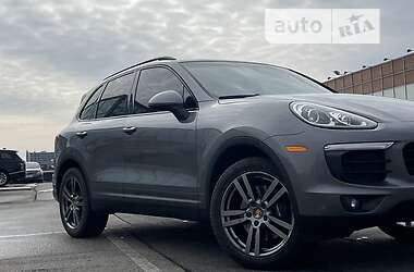 Внедорожник / Кроссовер Porsche Cayenne 2015 в Киеве