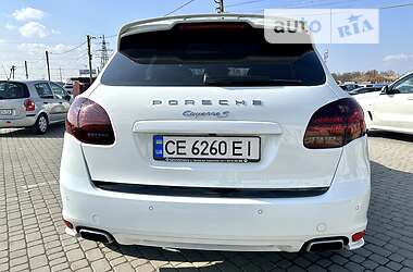 Внедорожник / Кроссовер Porsche Cayenne 2014 в Черновцах