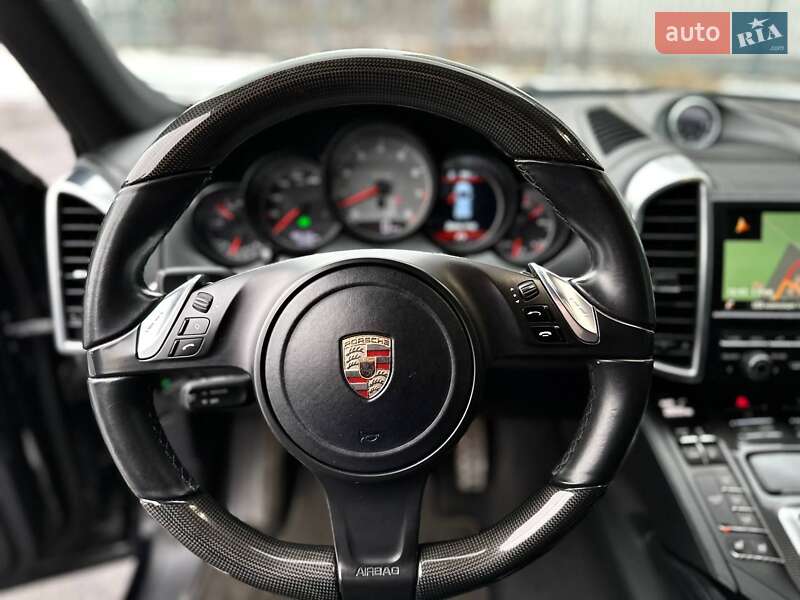 Позашляховик / Кросовер Porsche Cayenne 2013 в Харкові