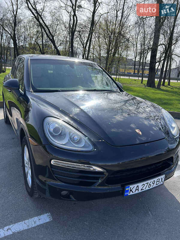 Внедорожник / Кроссовер Porsche Cayenne 2014 в Киеве