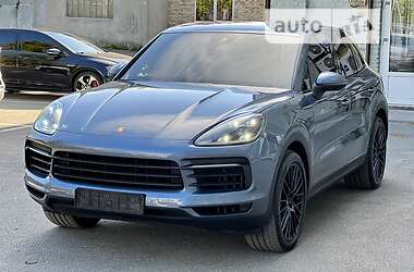 Позашляховик / Кросовер Porsche Cayenne 2017 в 