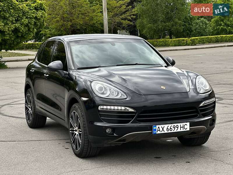 Позашляховик / Кросовер Porsche Cayenne 2013 в Харкові