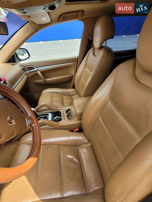 Позашляховик / Кросовер Porsche Cayenne 2005 в Шептицькому