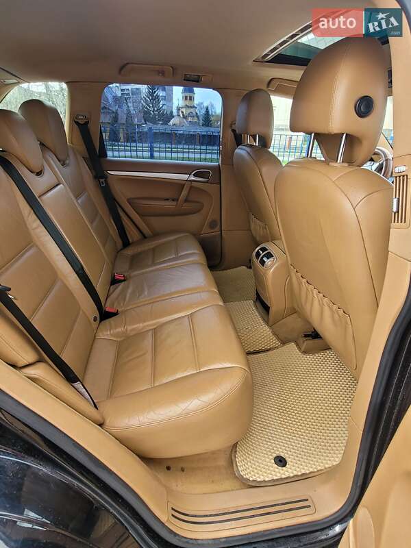 Позашляховик / Кросовер Porsche Cayenne 2005 в Шептицькому