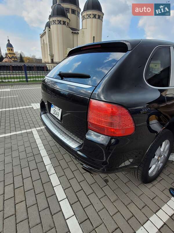 Позашляховик / Кросовер Porsche Cayenne 2005 в Шептицькому