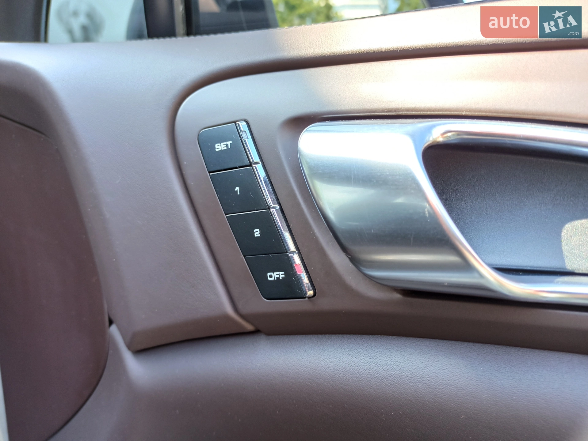 2012 Porsche Cayenne - мініатюра 23
