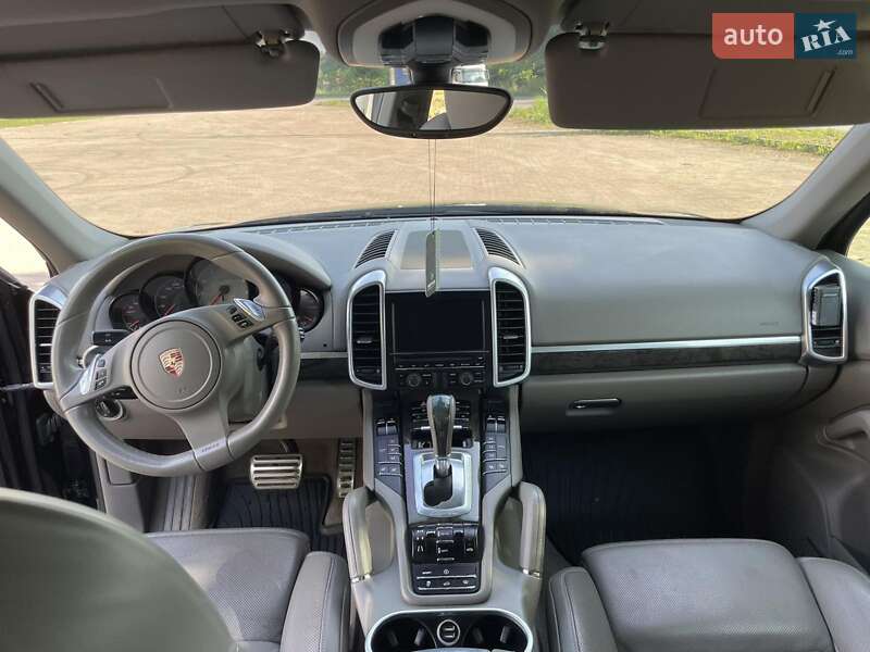 Внедорожник / Кроссовер Porsche Cayenne 2010 в Ивано-Франковске