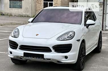 Позашляховик / Кросовер Porsche Cayenne 2012 в 