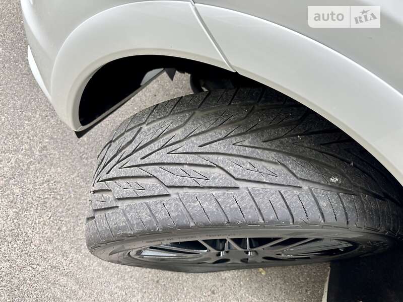 Внедорожник / Кроссовер Porsche Cayenne 2012 в Киеве