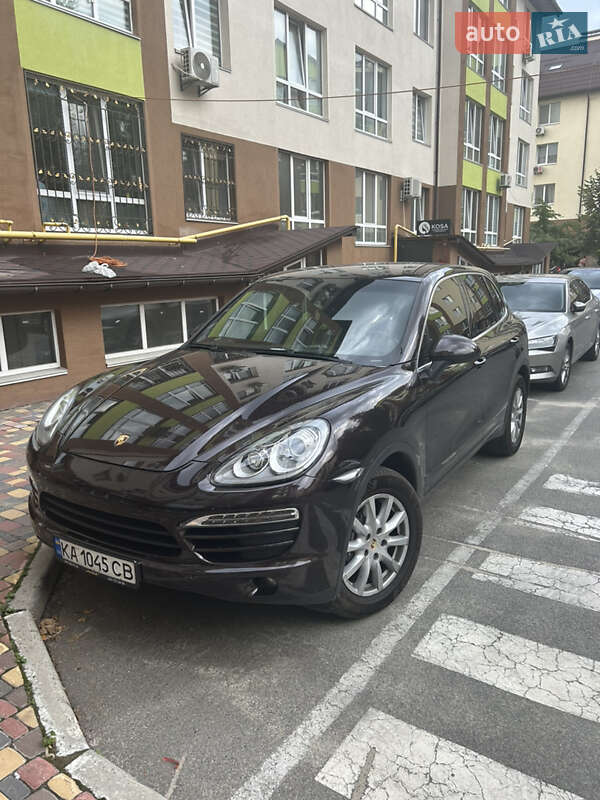 Внедорожник / Кроссовер Porsche Cayenne 2013 в 