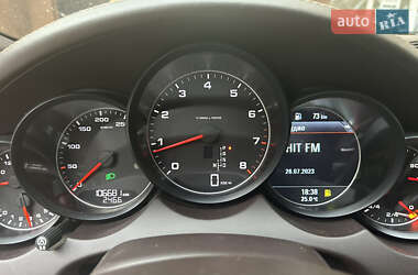 Внедорожник / Кроссовер Porsche Cayenne 2013 в 