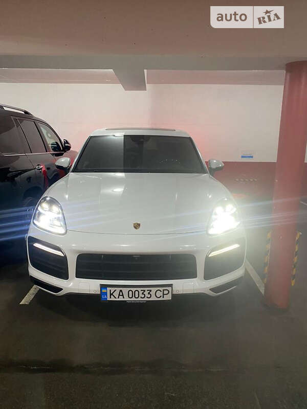 Позашляховик / Кросовер Porsche Cayenne 2018 в Києві