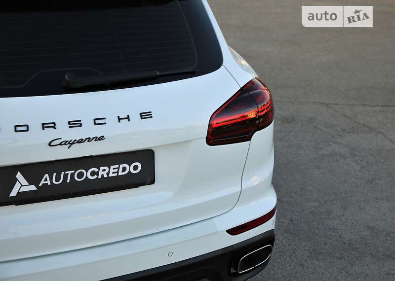 Внедорожник / Кроссовер Porsche Cayenne 2013 в Харькове