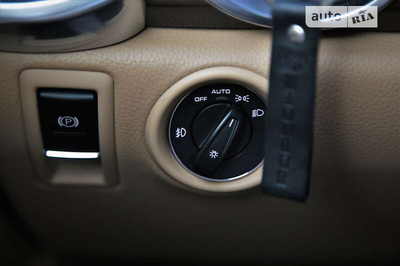 Внедорожник / Кроссовер Porsche Cayenne 2013 в Харькове