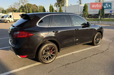 Позашляховик / Кросовер Porsche Cayenne 2013 в 