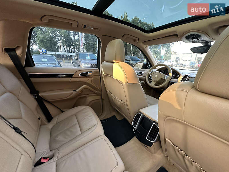 Позашляховик / Кросовер Porsche Cayenne 2010 в Вінниці