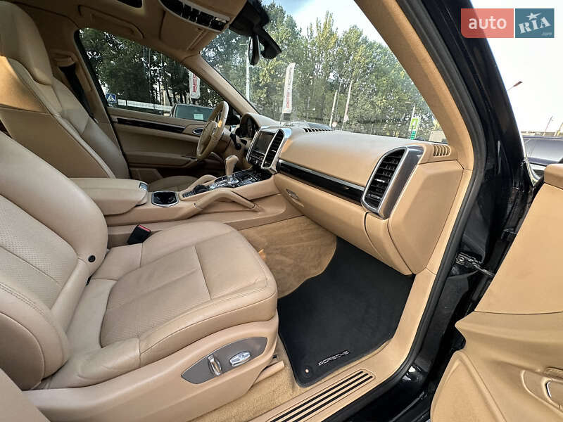 Позашляховик / Кросовер Porsche Cayenne 2010 в Вінниці