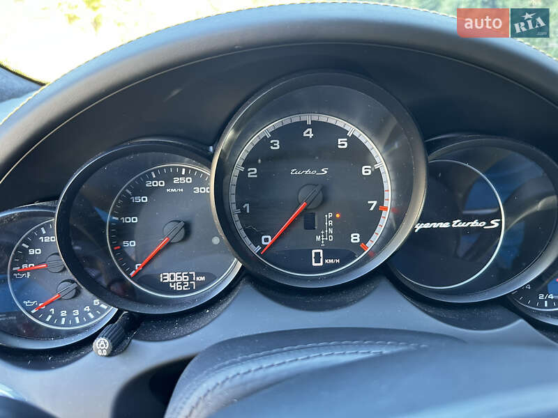 Внедорожник / Кроссовер Porsche Cayenne 2013 в Киеве