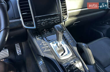Внедорожник / Кроссовер Porsche Cayenne 2013 в 