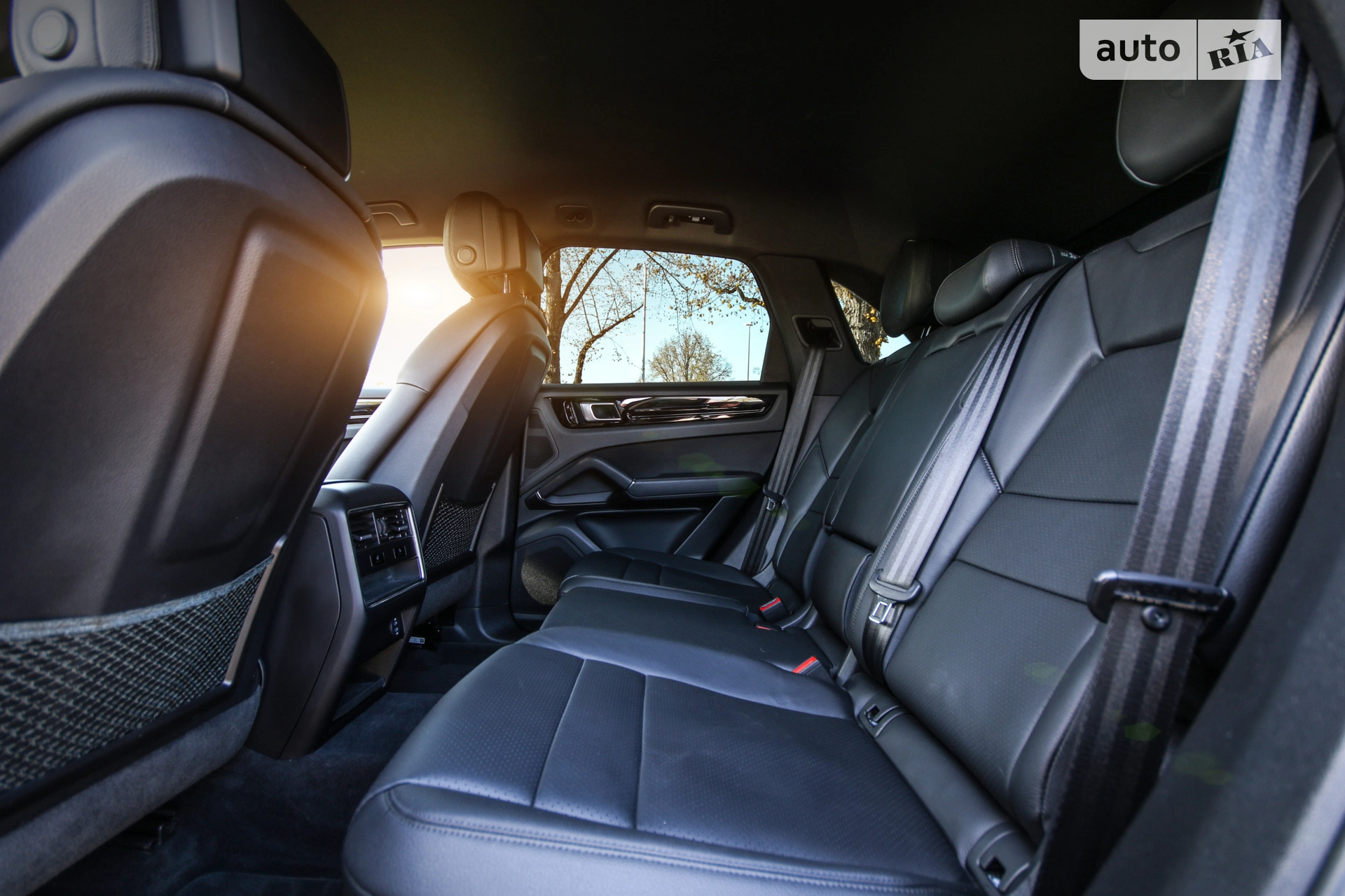 2019 Porsche Cayenne - мініатюра 27