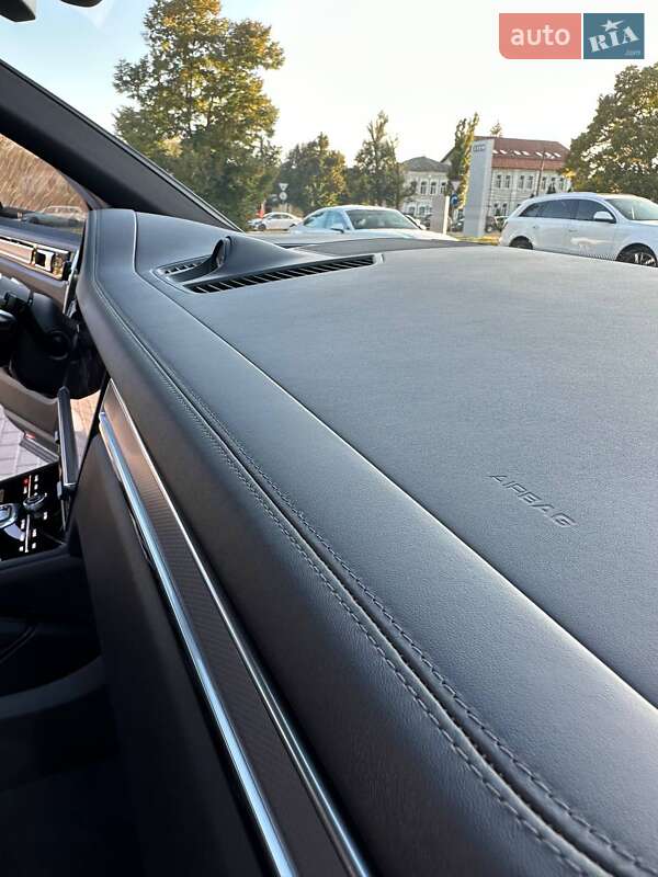 Внедорожник / Кроссовер Porsche Cayenne 2017 в Киеве