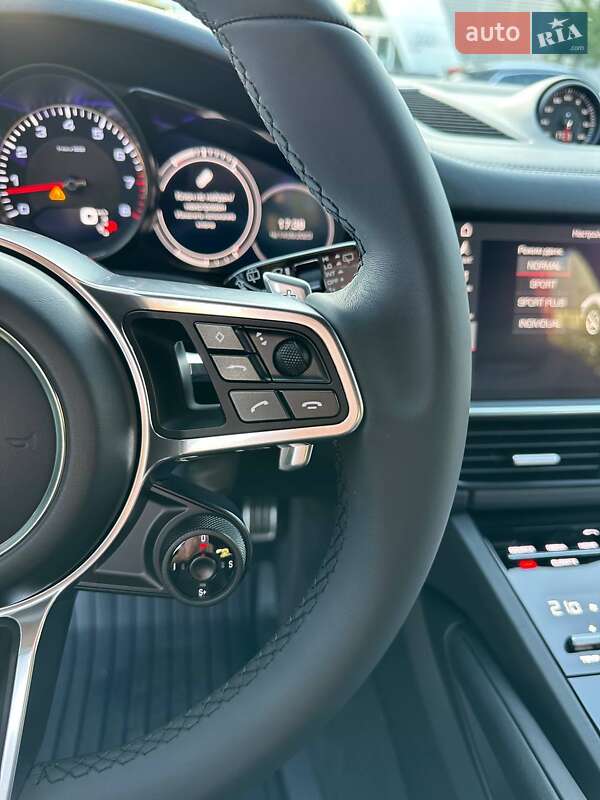 Внедорожник / Кроссовер Porsche Cayenne 2017 в Киеве