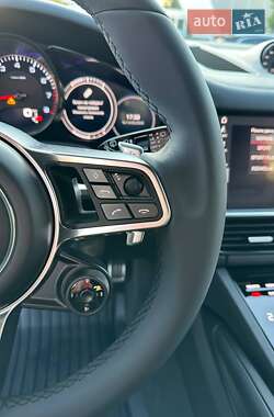 Внедорожник / Кроссовер Porsche Cayenne 2017 в 