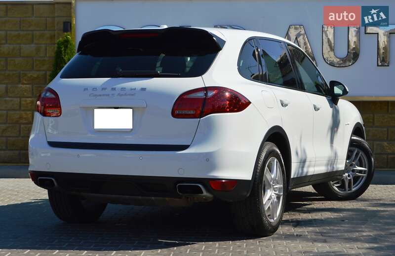 Внедорожник / Кроссовер Porsche Cayenne 2012 в Одессе