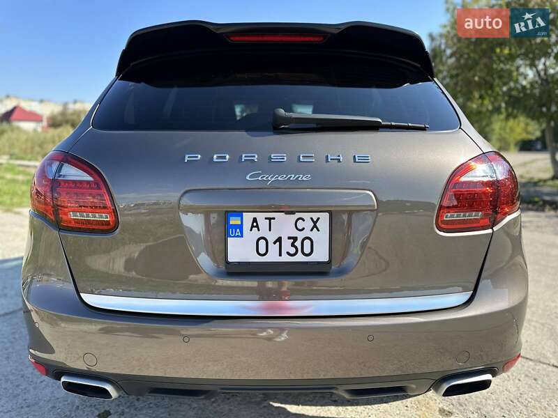 Внедорожник / Кроссовер Porsche Cayenne 2012 в Калуше