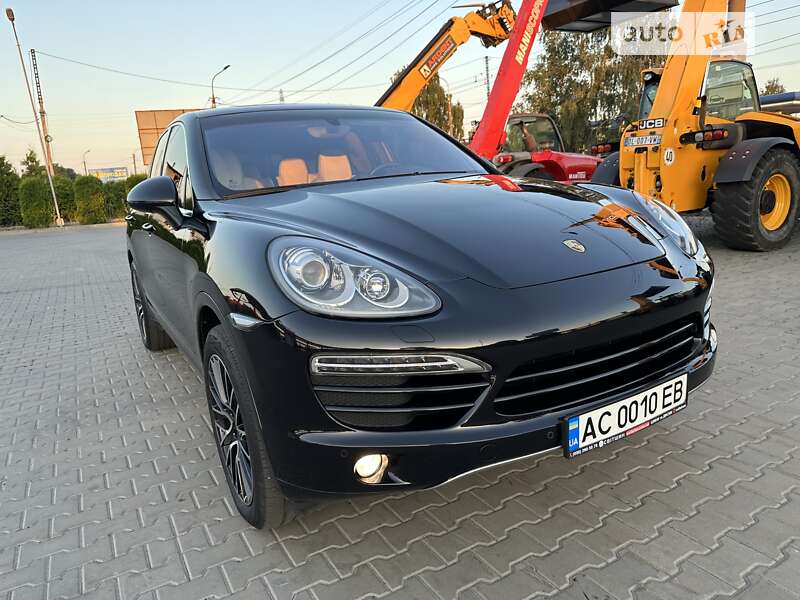 Внедорожник / Кроссовер Porsche Cayenne 2011 в Луцке