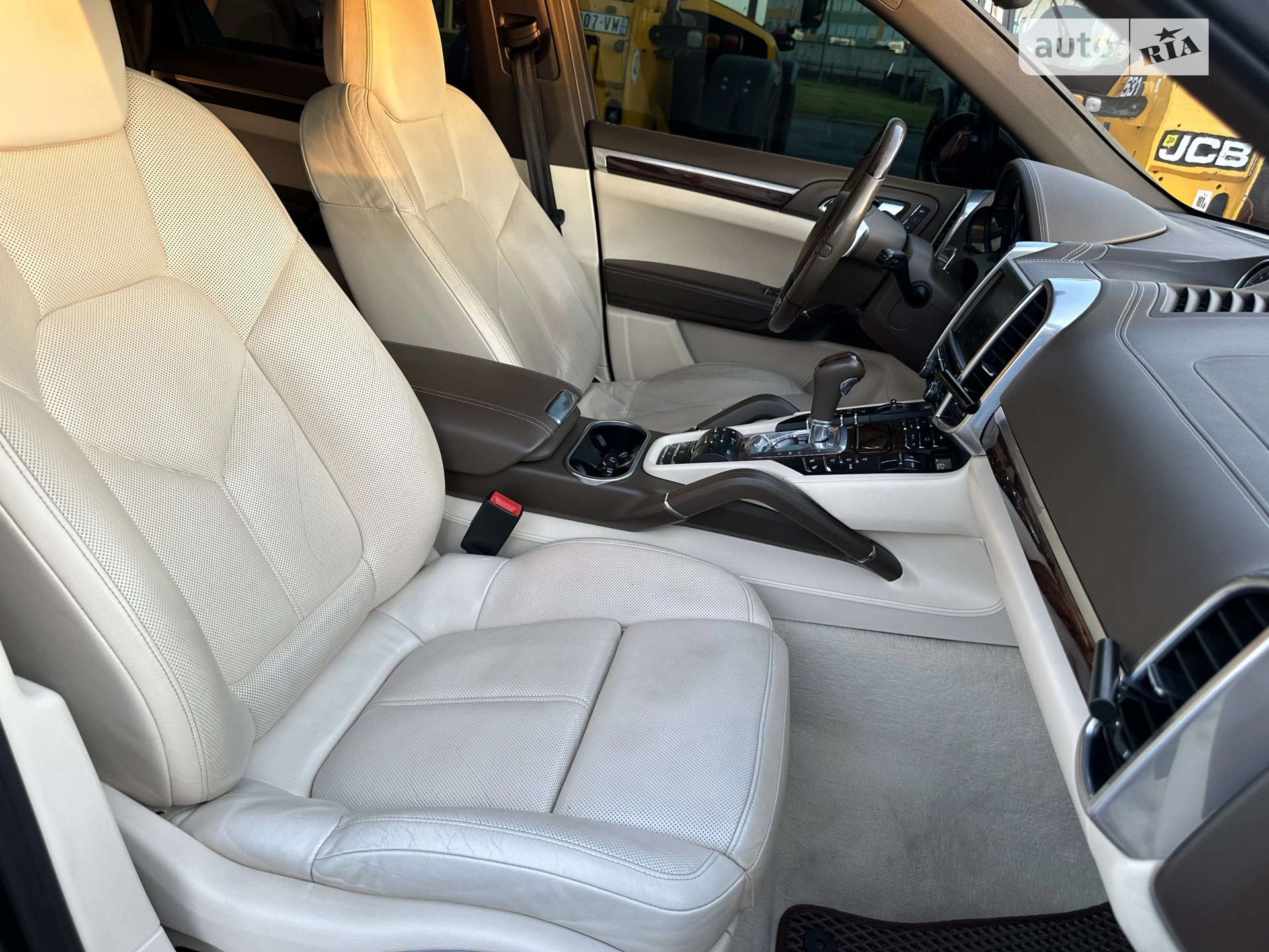 2011 Porsche Cayenne - мініатюра 18