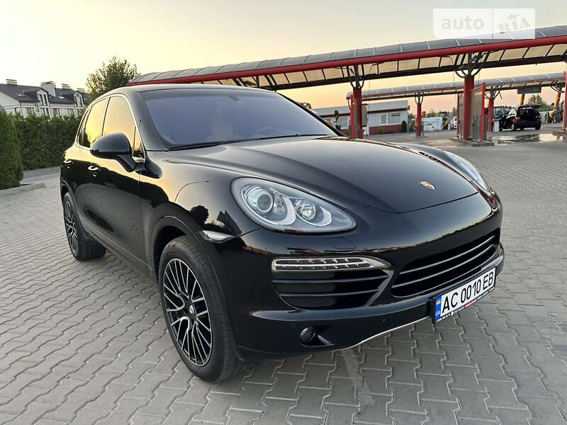 Внедорожник / Кроссовер Porsche Cayenne 2011 в Луцке
