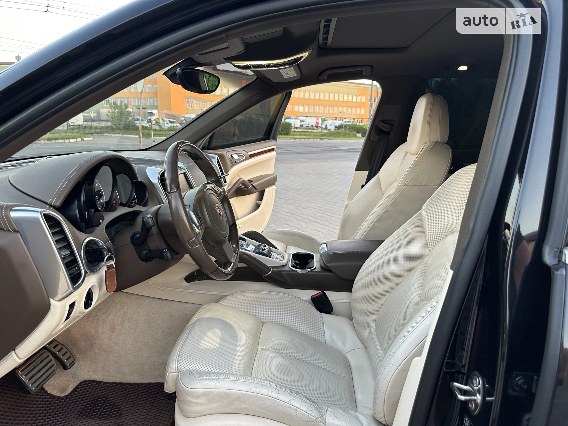 2011 Porsche Cayenne - мініатюра 48