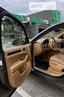 Внедорожник / Кроссовер Porsche Cayenne 2013 в 