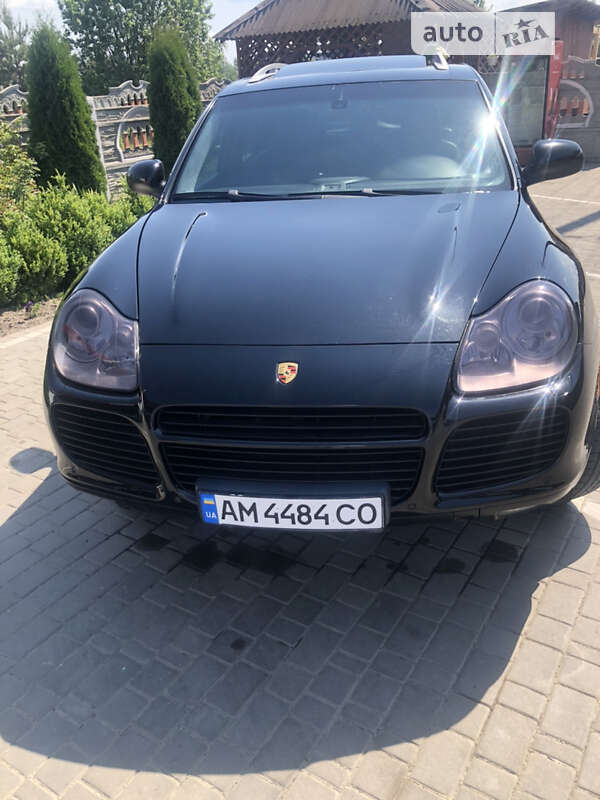 Позашляховик / Кросовер Porsche Cayenne 2004 в Олевську