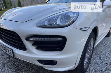 Позашляховик / Кросовер Porsche Cayenne 2011 в Києві